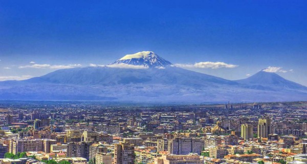 Из любой точки Еревана видна Священная гора Арарат!